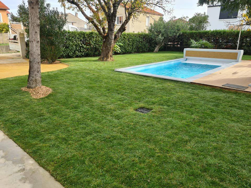 Réalisation par les Jardins de la Raye